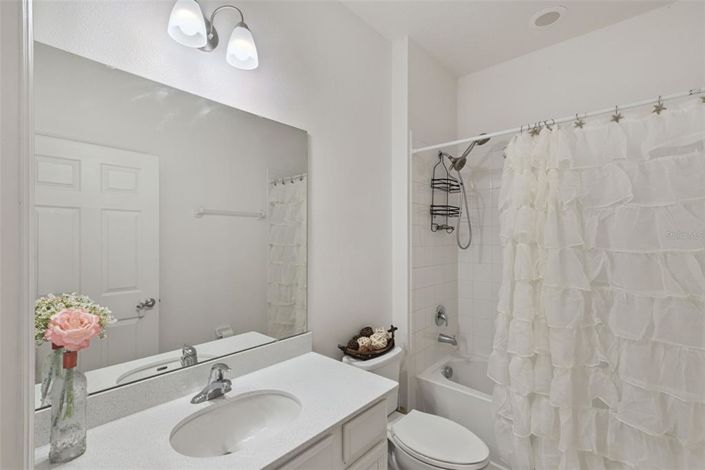 Image No.27-3 Bed Property for sale