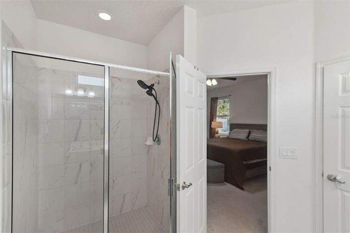 Image No.28-3 Bed Property for sale