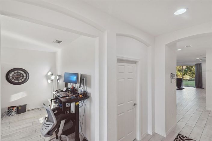 Image No.30-3 Bed Property for sale