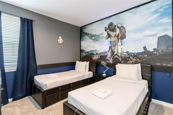 Image No.20-7 Bed Property for sale