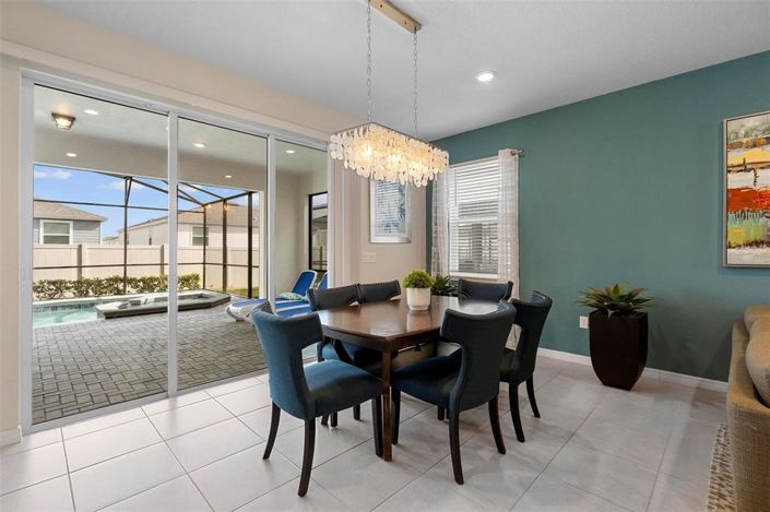 Image No.12-6 Bed Property for sale