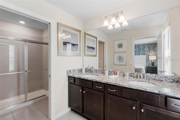 Image No.29-6 Bed Property for sale