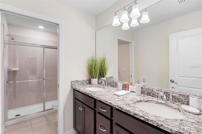 Image No.38-6 Bed Property for sale