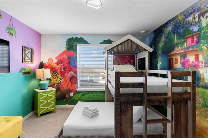 Image No.41-6 Bed Property for sale