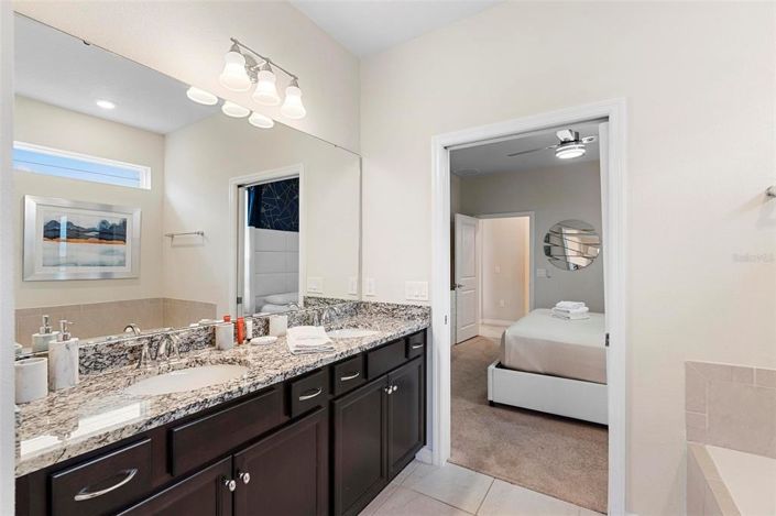 Image No.42-6 Bed Property for sale