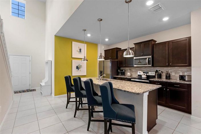 Image No.6-6 Bed Property for sale