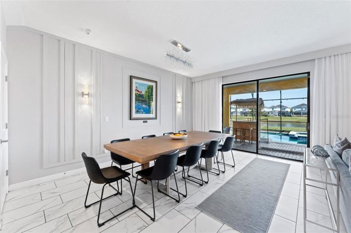 Image No.14-9 Bed Property for sale