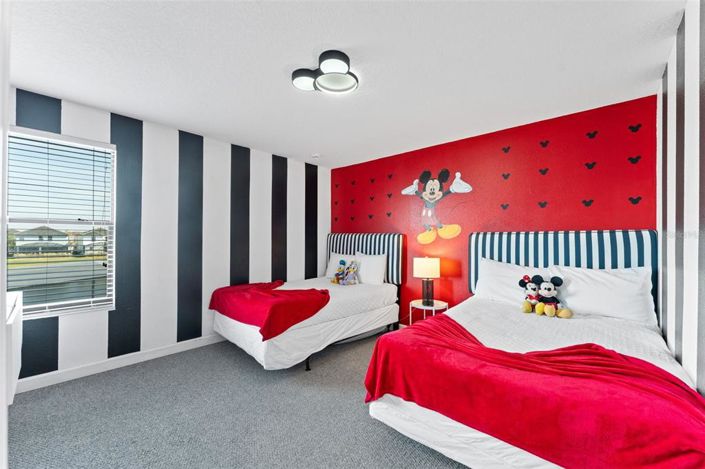 Image No.34-9 Bed Property for sale