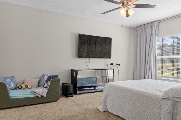 Image No.11-5 Bed Property for sale