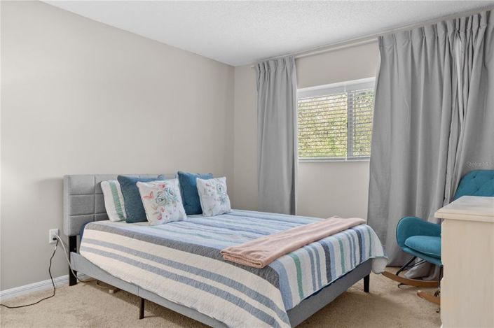 Image No.14-5 Bed Property for sale