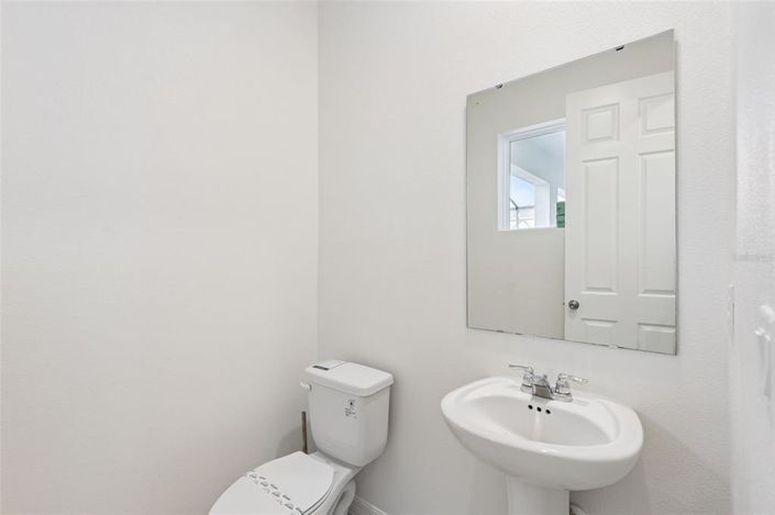 Image No.25-6 Bed Property for sale