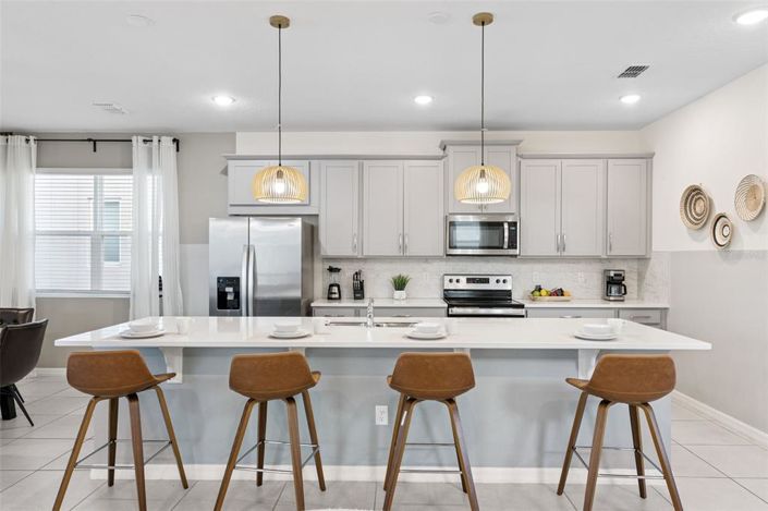 Image No.7-6 Bed Property for sale