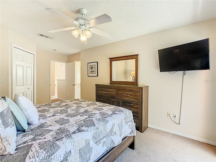 Image No.32-4 Bed Townhouse for sale