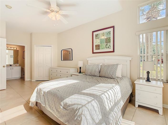 Image No.36-4 Bed Townhouse for sale