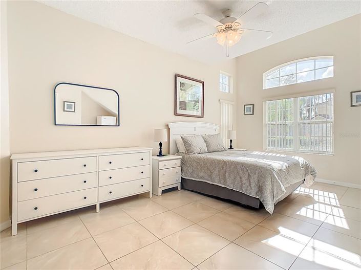 Image No.37-4 Bed Townhouse for sale