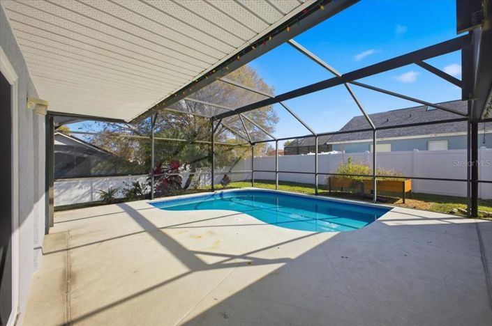 Image No.28-4 Bed Property for sale