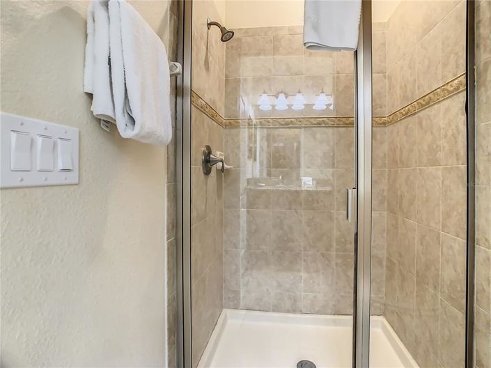 Image No.27-5 Bed Townhouse for sale