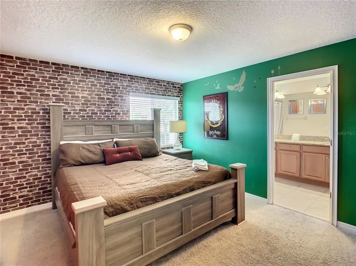 Image No.29-5 Bed Townhouse for sale