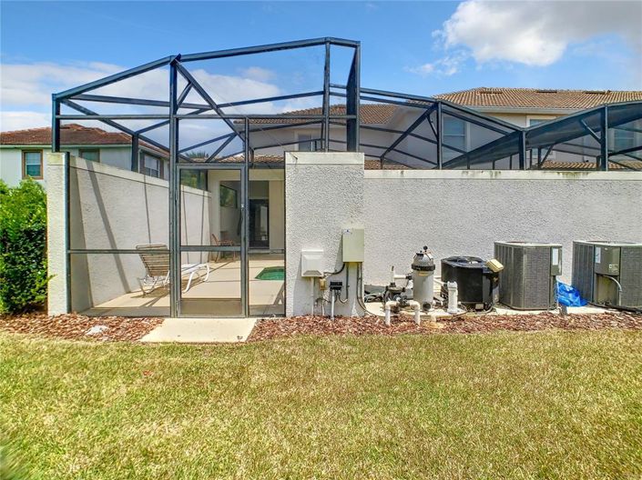 Image No.45-5 Bed Townhouse for sale