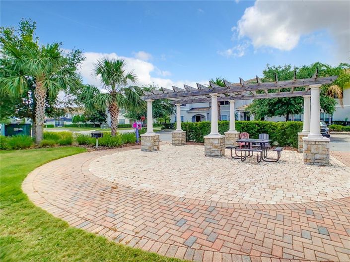 Image No.47-5 Bed Townhouse for sale