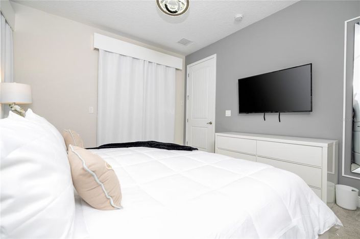 Image No.36-8 Bed Property for sale