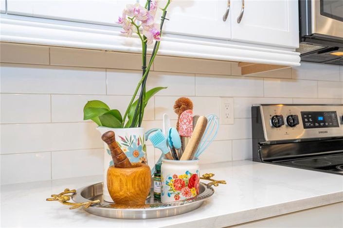 Image No.44-8 Bed Property for sale