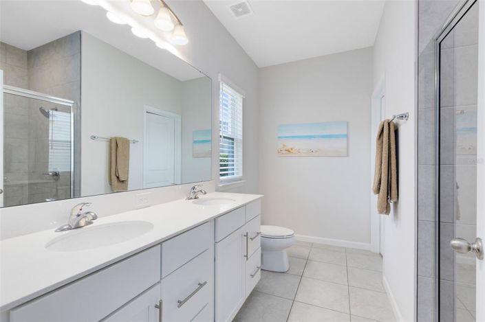 Image No.12-3 Bed Property for sale