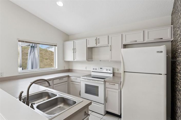 Image No.11-4 Bed Property for sale