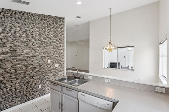 Image No.9-4 Bed Property for sale