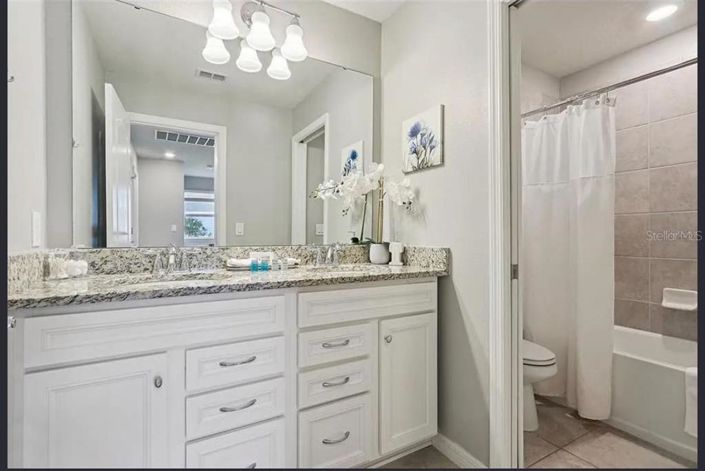 Image No.19-5 Bed Townhouse for sale