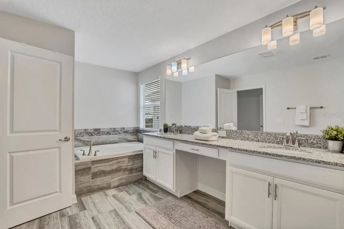 Image No.30-5 Bed Property for sale