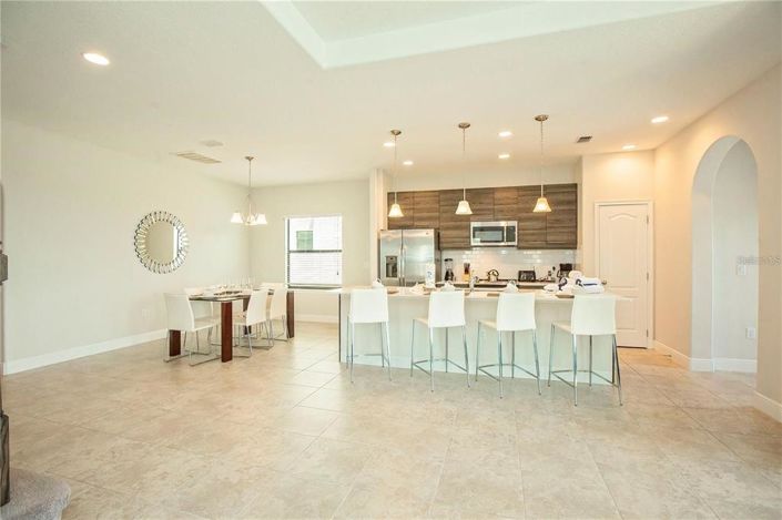 Image No.11-4 Bed Property for sale