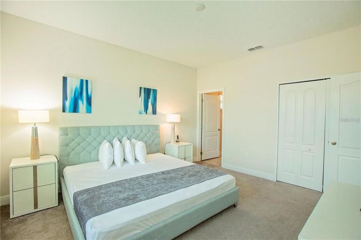 Image No.25-4 Bed Property for sale