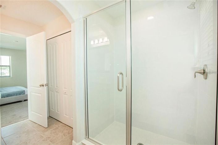 Image No.28-4 Bed Property for sale