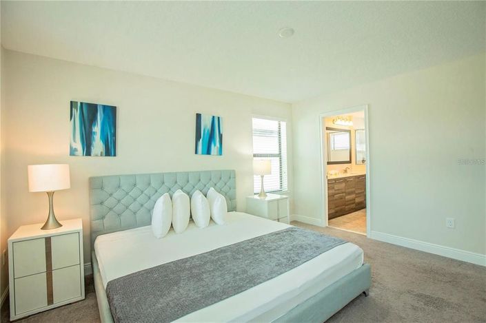 Image No.35-4 Bed Property for sale