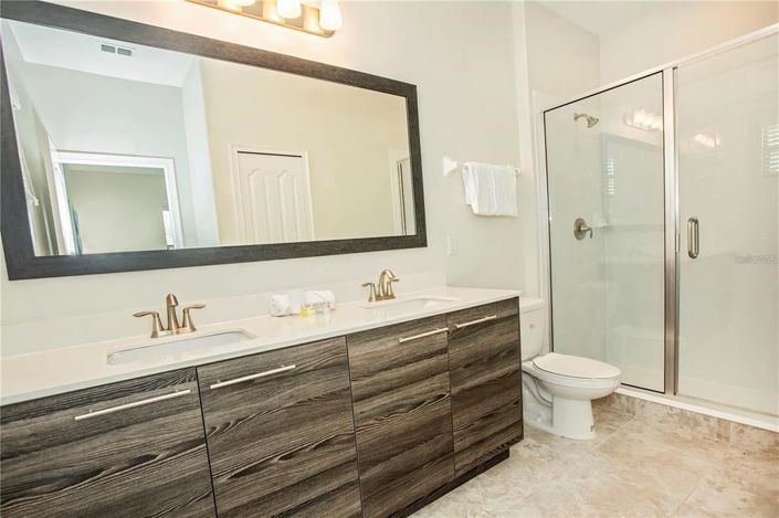 Image No.41-4 Bed Property for sale