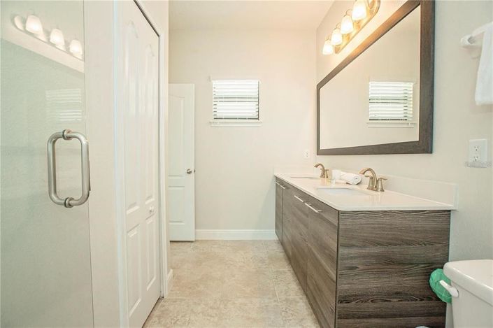 Image No.42-4 Bed Property for sale