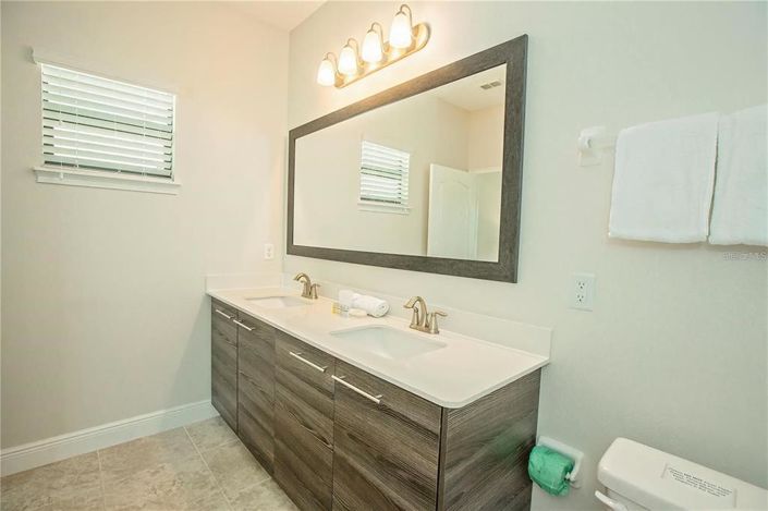 Image No.43-4 Bed Property for sale