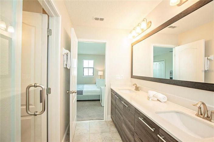 Image No.45-4 Bed Property for sale