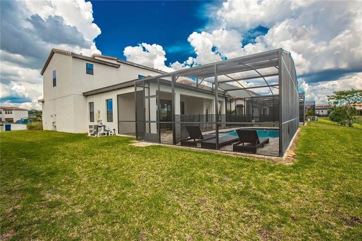 Image No.55-4 Bed Property for sale