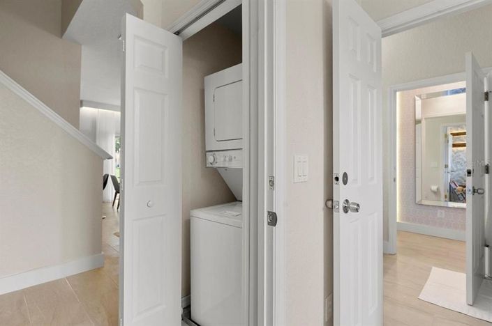 Image No.17-4 Bed Townhouse for sale