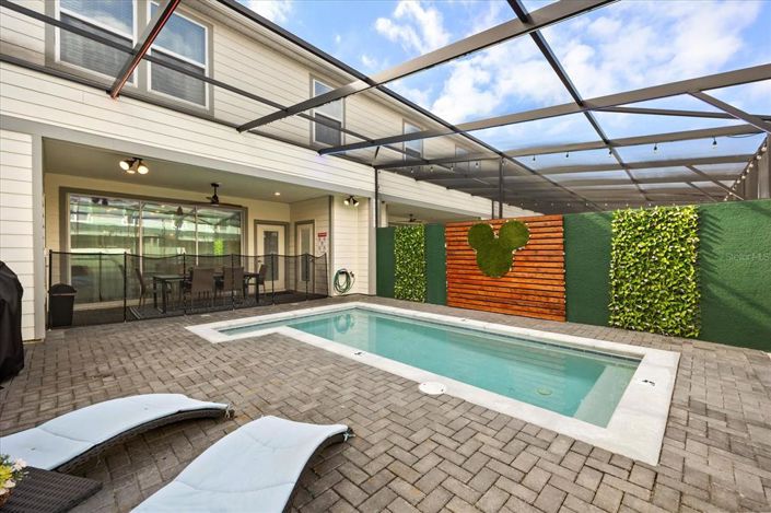 Image No.22-5 Bed Townhouse for sale