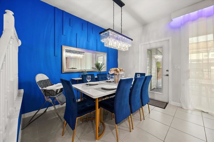 Image No.6-5 Bed Townhouse for sale