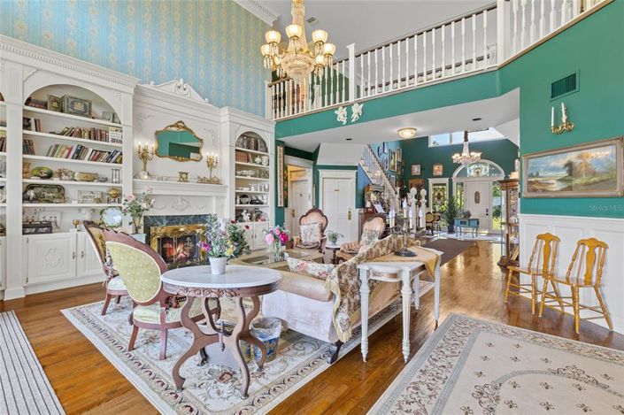 Image No.27-5 Bed Property for sale