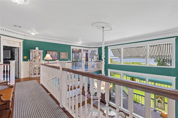 Image No.40-5 Bed Property for sale