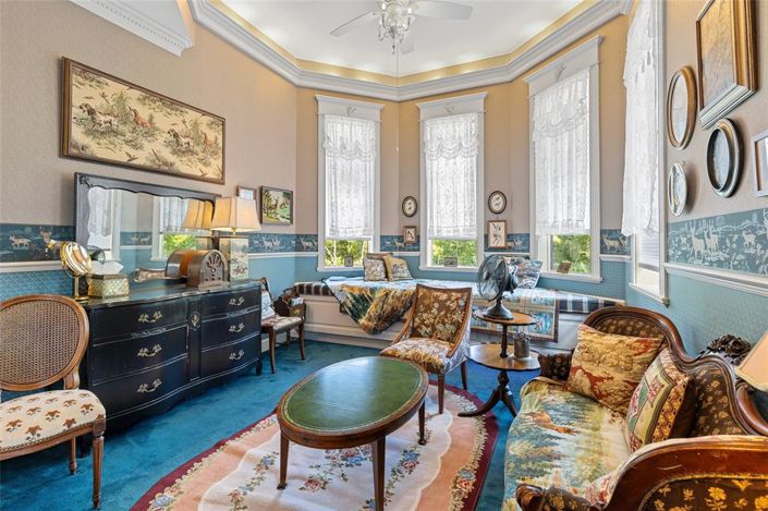 Image No.44-5 Bed Property for sale