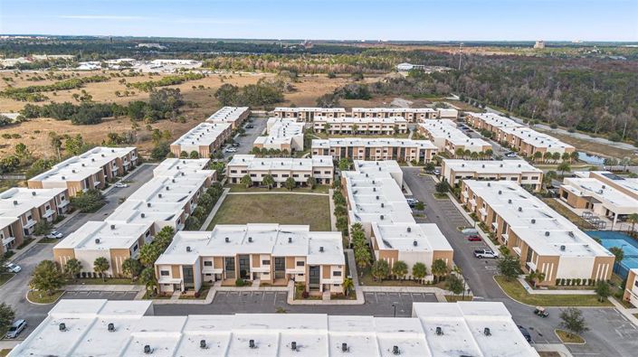 Image No.10-4 Bed Townhouse for sale