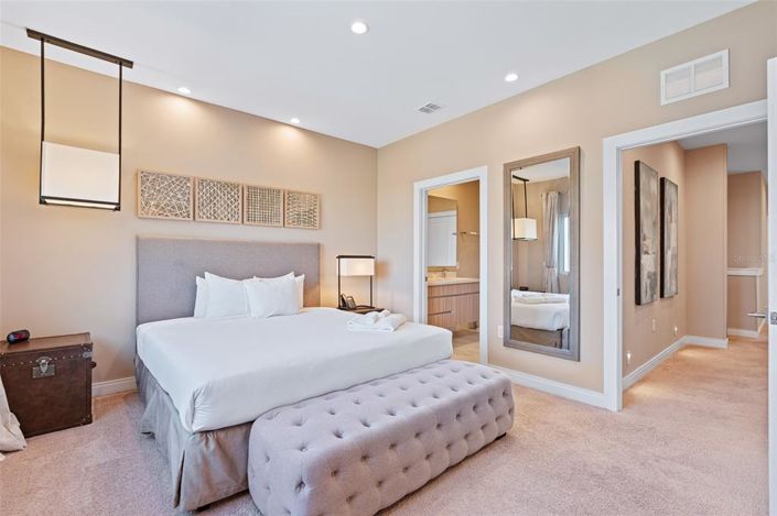 Image No.23-4 Bed Townhouse for sale