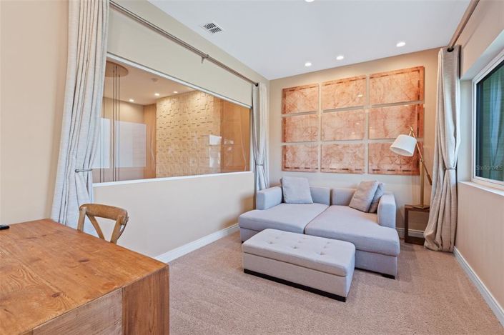 Image No.26-4 Bed Townhouse for sale