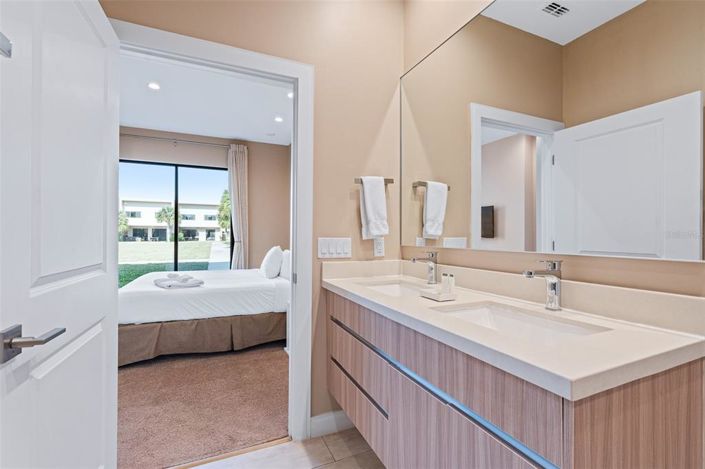 Image No.33-4 Bed Townhouse for sale